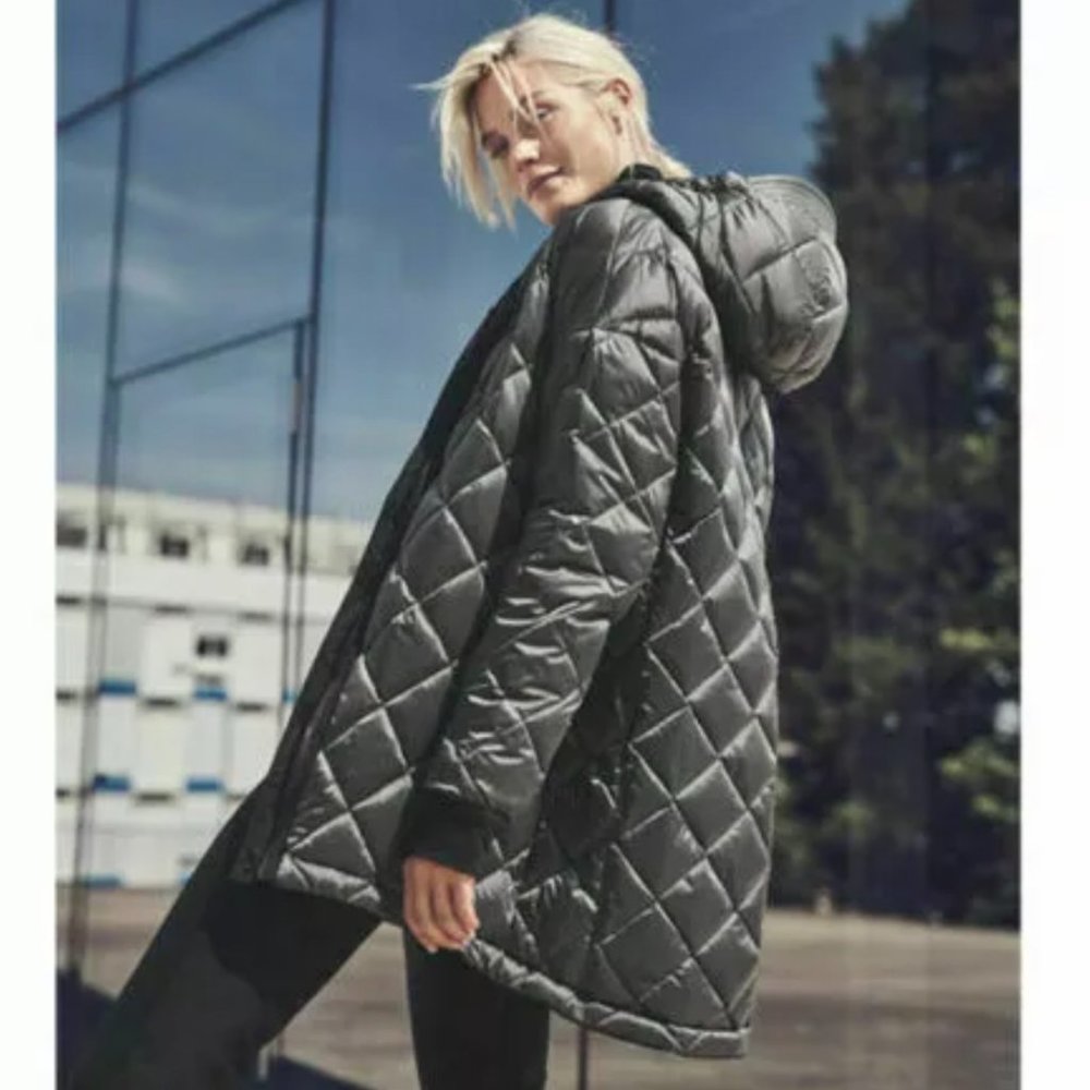 Athleta Vortex Reversible Down Parka Black Silver